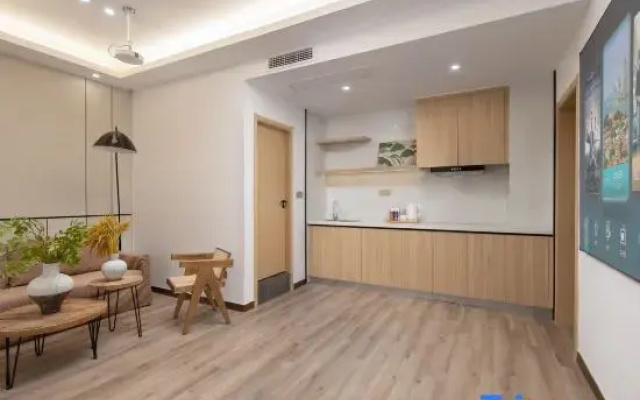 Seed Flower Xiaozhuliyuan Homestay (Zhongshan Road Zhanqiao Branch)