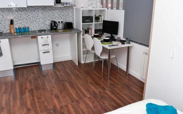 Budget Croydon High Street Studios
