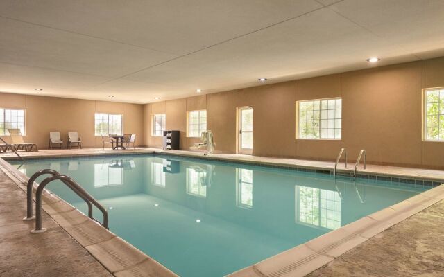 Country Inn & Suites by Radisson, Goodlettsville, TN