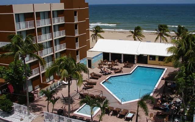 Lauderdale Beachside
