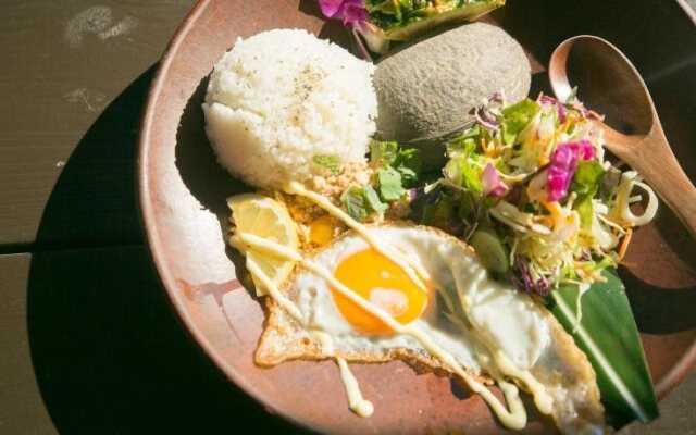 Keiki BeachHouse & Cafe