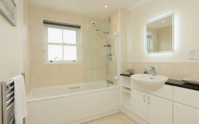 8 Thurlestone Beach