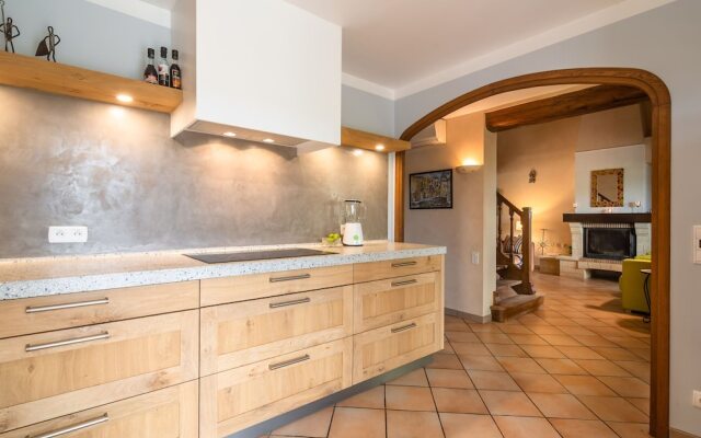 Appealing Villa in Cébazan With Private Swimming Pool