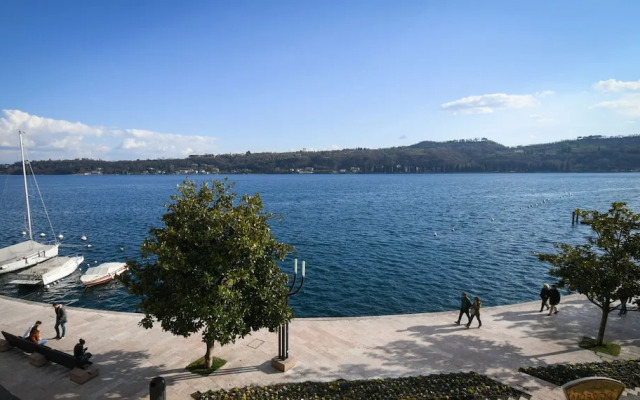 Romantic Benaco Sal - App 02