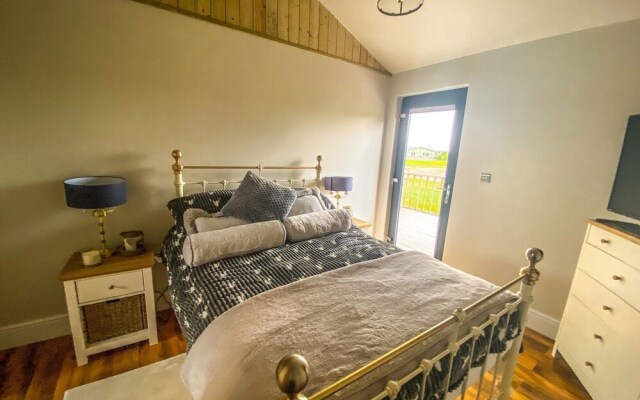 Immaculate 4-bed Private Luxury Lodge Near York