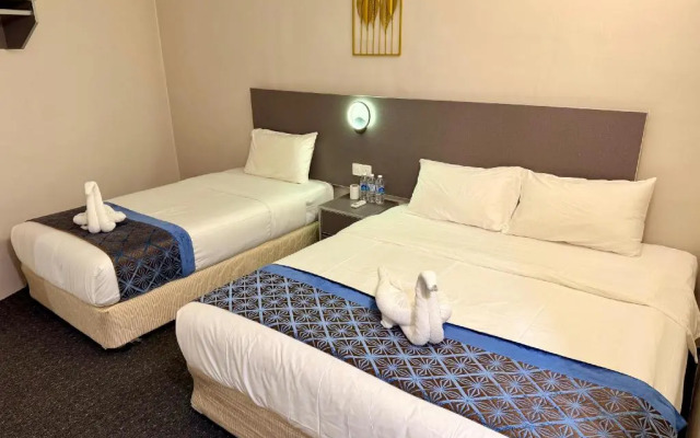 OYO 44043 First Garden Hotel