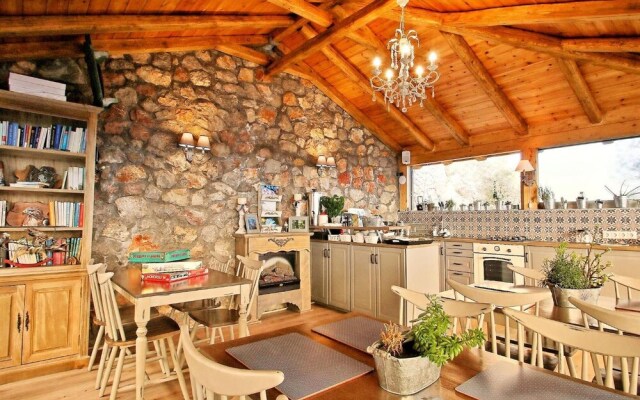 Almond House Suites Arachova - Adults Only