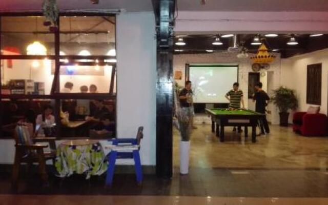 Chengdu Buttonwood Parkside Hostel