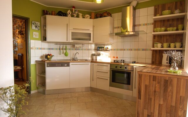 Apartment Tin - comfortable apartment near beach: A1  Ugljan, Island Ugljan