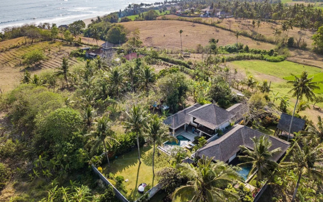 Pristine Villa Yuyu Balian