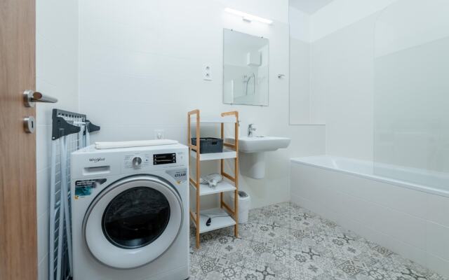 WestSide Apartments by Urbanrent