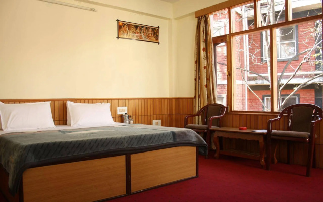Hotel New Adarsh