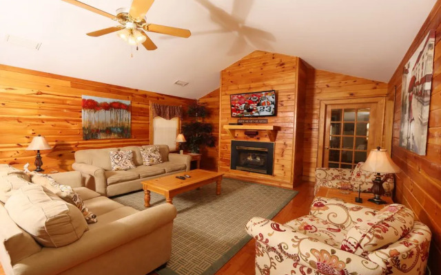 Walnut Grove 2 3 Br cabin by RedAwning