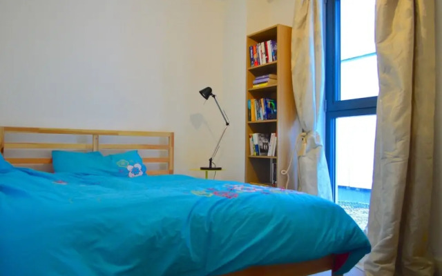 Modern 3 Bedroom Apartment on Dalston Square