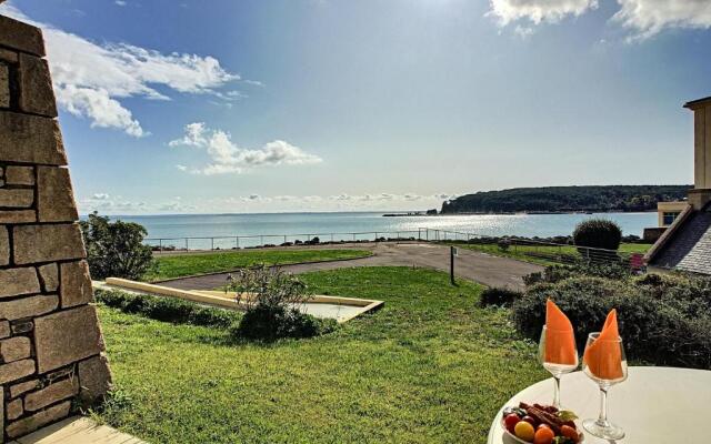 Appartement Crozon, 2 Pièces, 3 Personnes - Fr-1-370-41