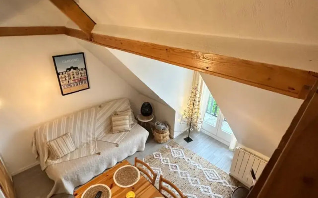 26m With Balcony Near The Center And The Beach