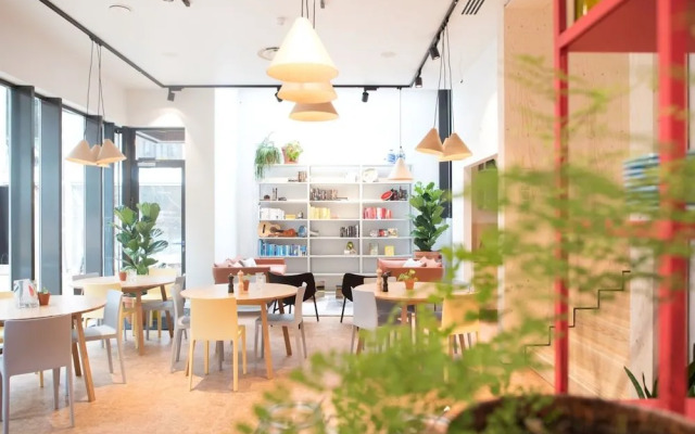 The Green Elephant Hostel & Spa