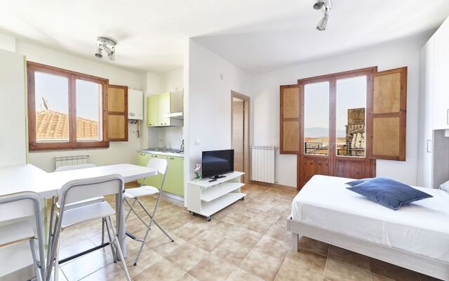 Specchio Apartment
