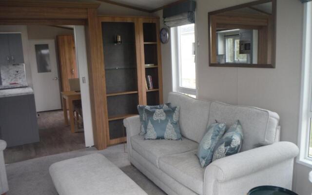 4 Berth Luxury Mini Lodge