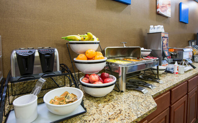 Hamden Hotel and Suites – Hamden New Haven