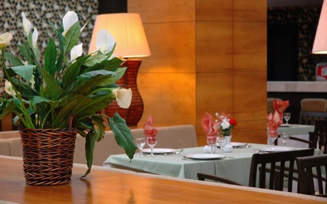 Курорт Meder Resort Hotel