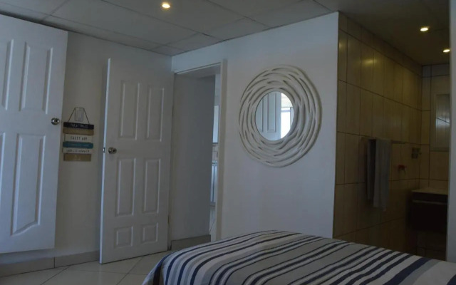 Accommodation Front - Classy 4 Sleeper with Ocean Views
