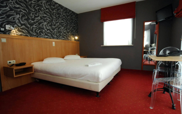 New Hotel De Lives