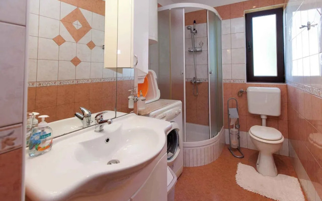 Apartment in Jadranovo 13934