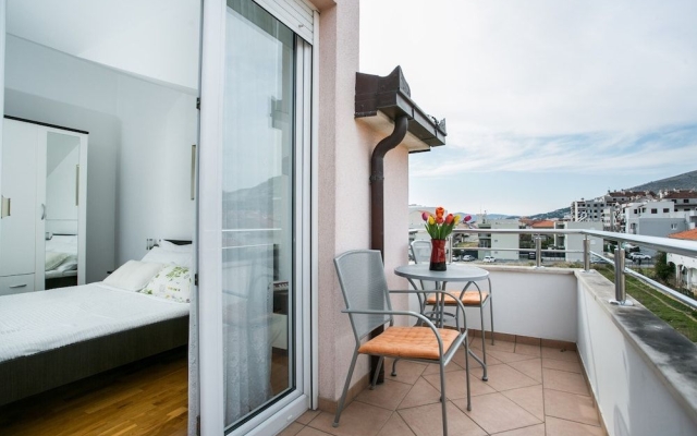 Apartments Bili