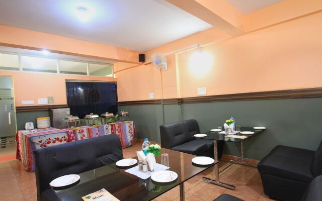 Ample Premium Suites by OYO Rooms