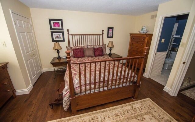Moonstone Manor Bed & Breakfast