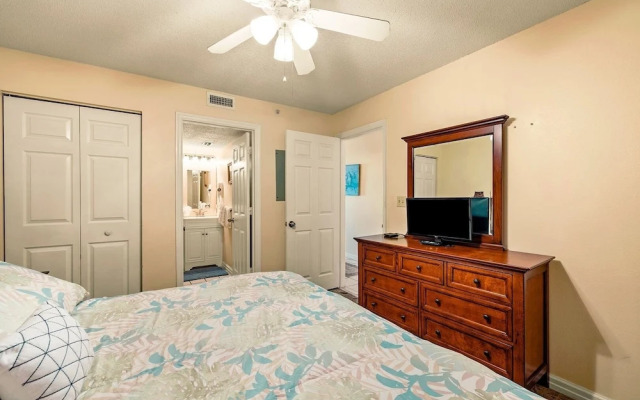 Pelican Beach 0602 1 Bedroom Condo