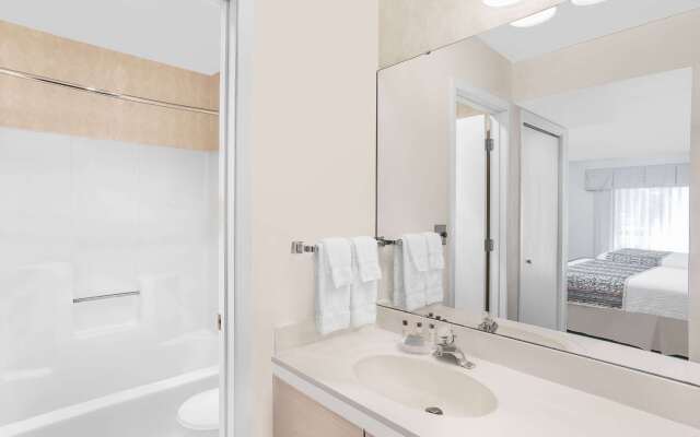 Hawthorn Extended Stay by Wyndham Green Bay