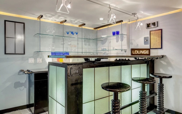 Amazing Home Washington Park Theater Gym