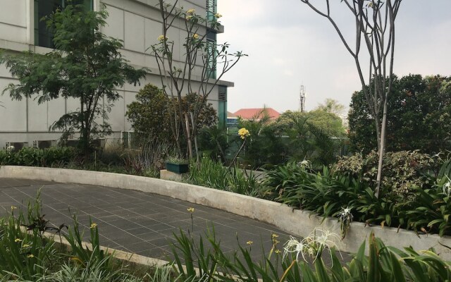 Spacious Studio Room At Tamansari La Grande Apartment Near Bip