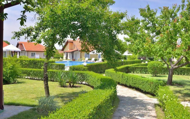 Sunny Hills Villas