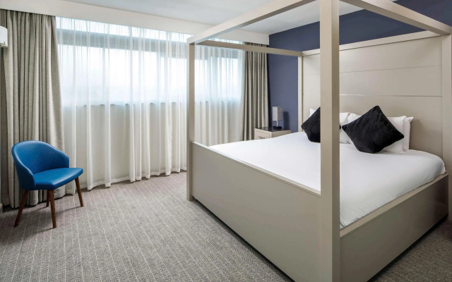Mercure Manchester Piccadilly Hotel - Image 3