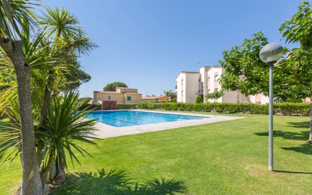 Apartment - 1 Bedroom with Pool and WiFi - 107975