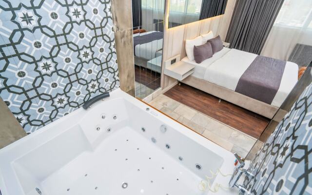 216 Station Suite Gebze