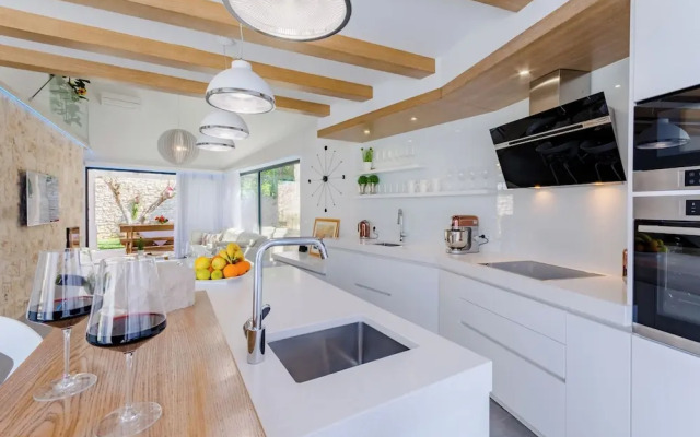 Villa Stone Pearl