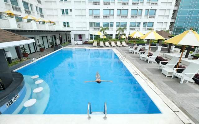 Quest Hotel & Conference Center