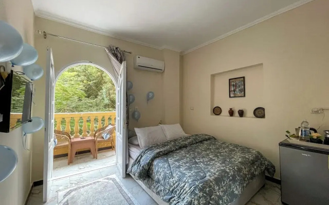 Queen of Pyramids Hotel