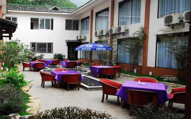 Huating Holiday Inn - Yangshuo