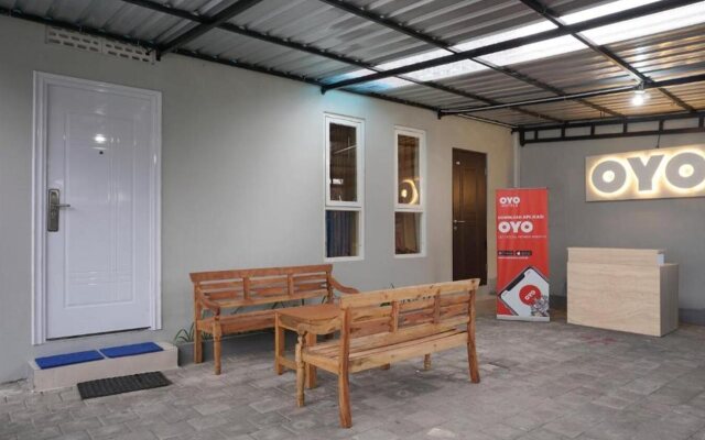 Super OYO 90033 DeHome Family