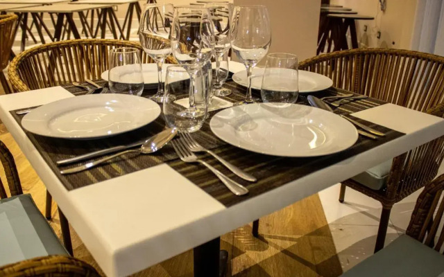 Varali Grand Hotel