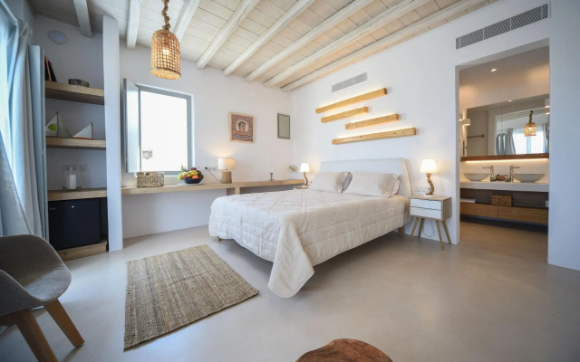 Myconian Crown Suites
