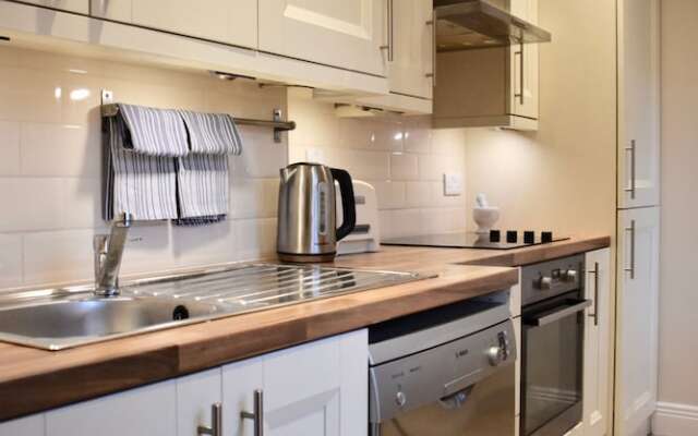 Newly Refurbished 2 Bedroom Terraced House in Dublin