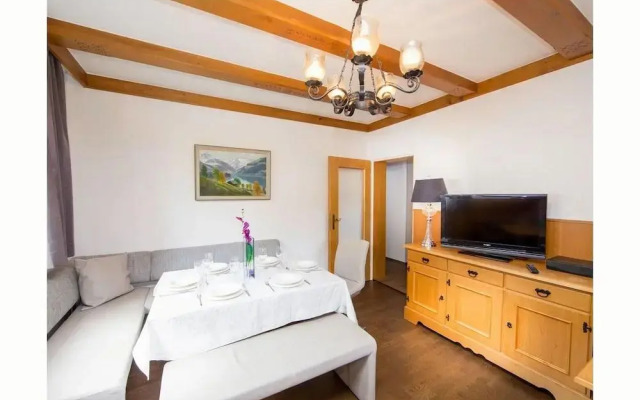 Holiday Home Landhaus Prielau