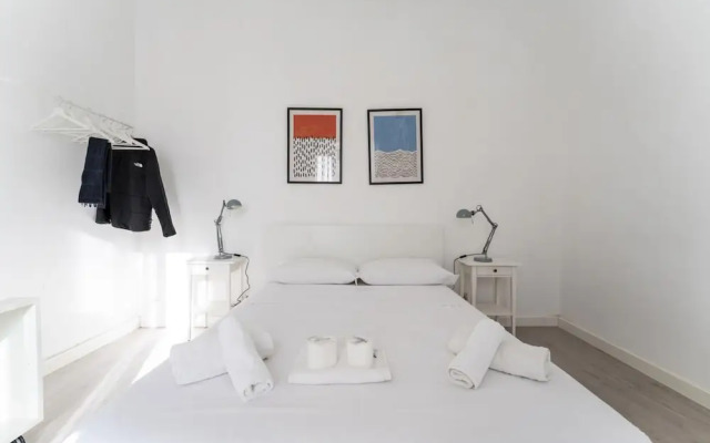 Via Annibale Caccavello 10 Primo Piano(No Front Desk Please Contact The Property 5 Days In Advance)