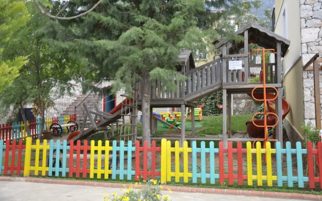 Perdika Hill Family Resort